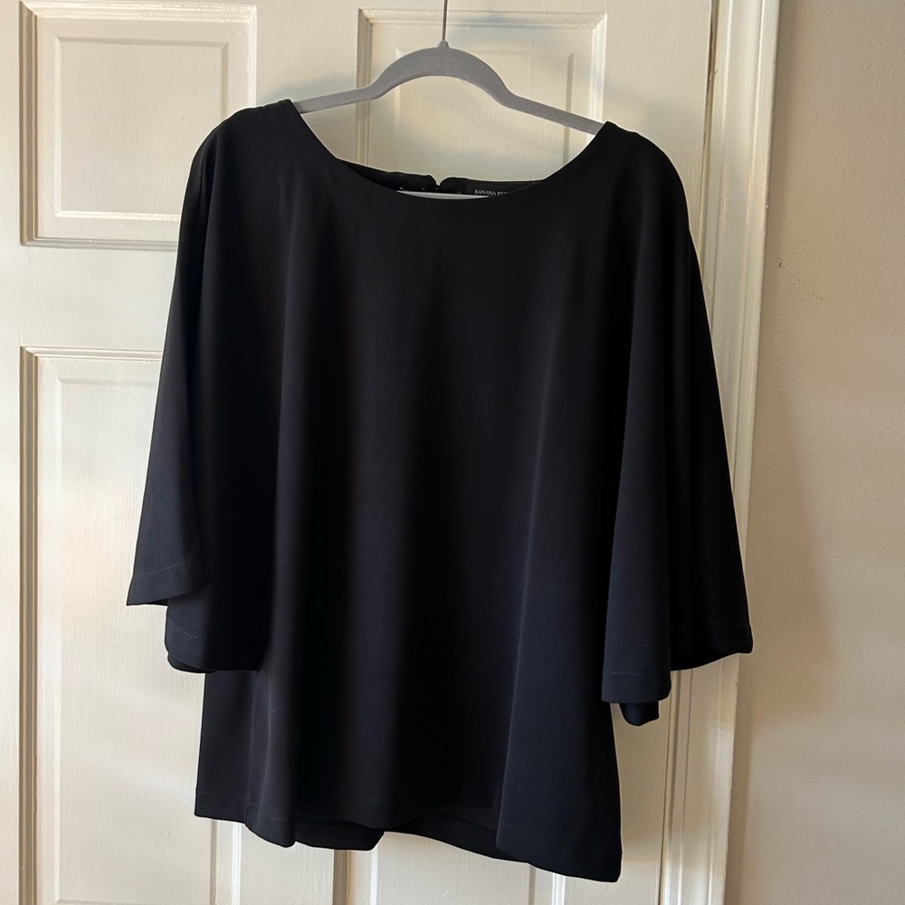 EUC Banana Republic cape sleeved top